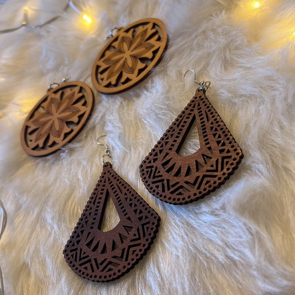 DaisyMaeDressin Jewelry - Natural Wood Boho Hanging Earrings 2 pack